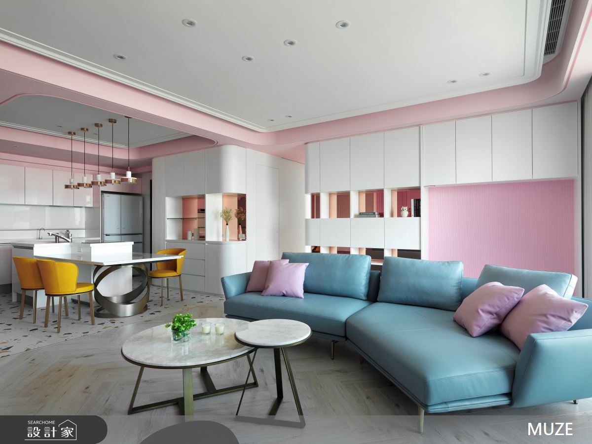 走入45坪北歐宅,偌大的公共區域以輕淺白與粉色相互鋪