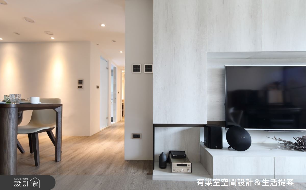 注重收納的 32 坪老屋,翻新計畫上,以簡約風概念貫穿