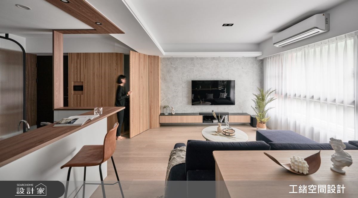 26坪現代風屋主任職科技產業,平時上班壓力大,希望回