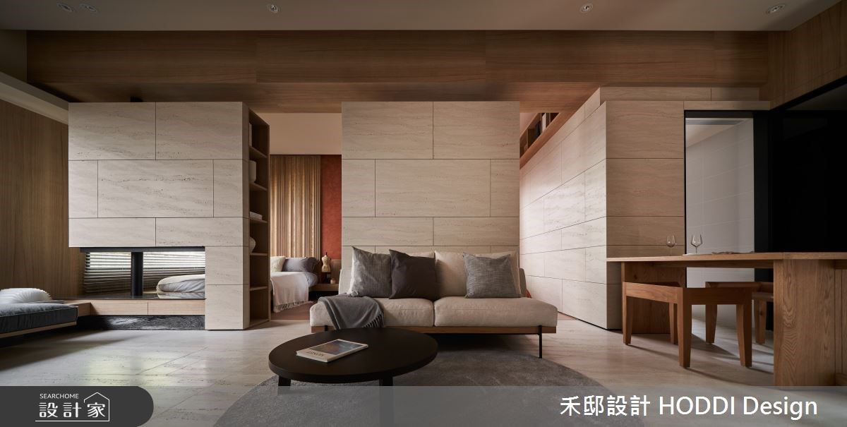 即使是同住一個屋簷下也需要各自的空間。18坪預售屋內