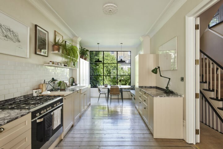 綠樹成蔭的美麗別墅位於巴恩斯伯里保護區 (Barnsbury 