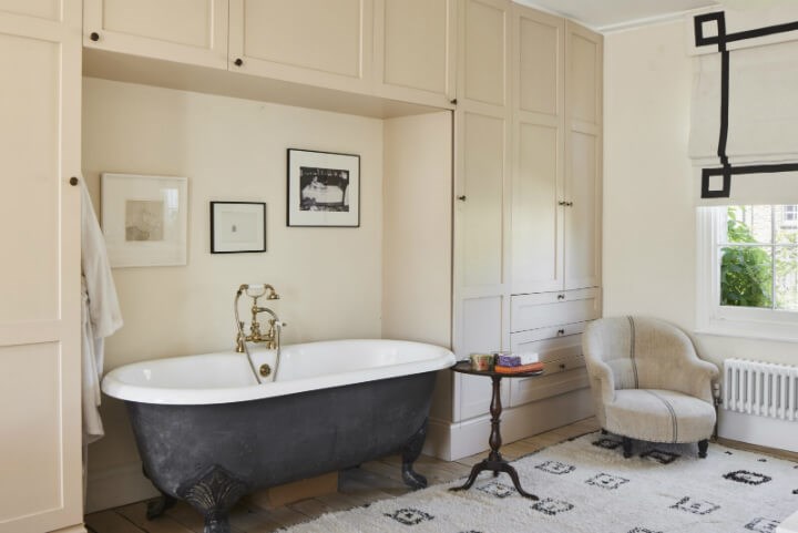 綠樹成蔭的美麗別墅位於巴恩斯伯里保護區 (Barnsbury 