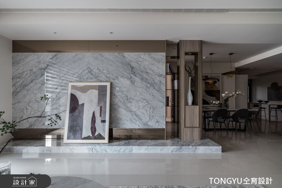 在光速前行的世界裡,城市是恆定又不斷變化的,時間讓