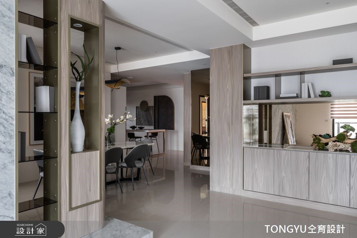 在光速前行的世界裡,城市是恆定又不斷變化的,時間讓