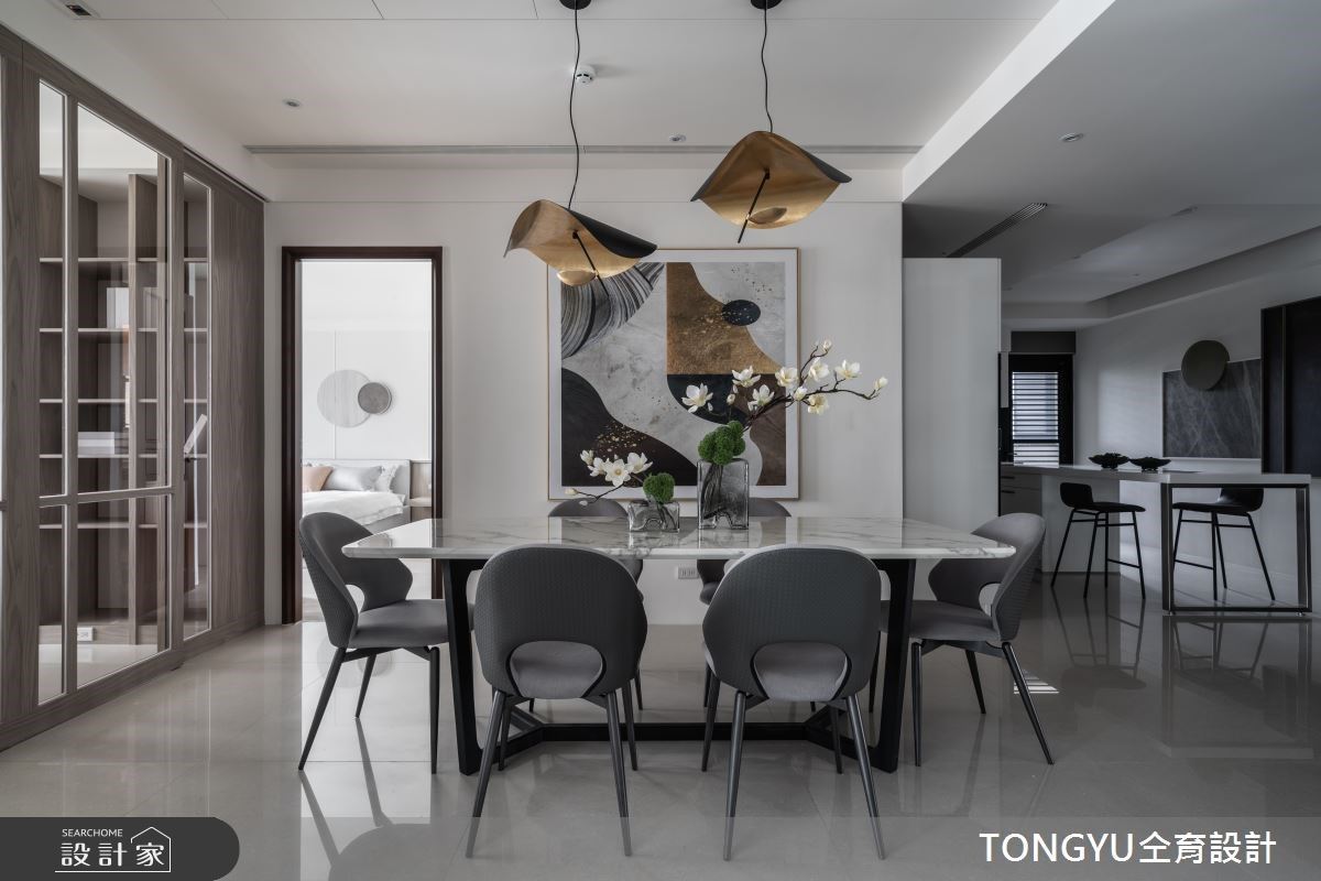 在光速前行的世界裡,城市是恆定又不斷變化的,時間讓