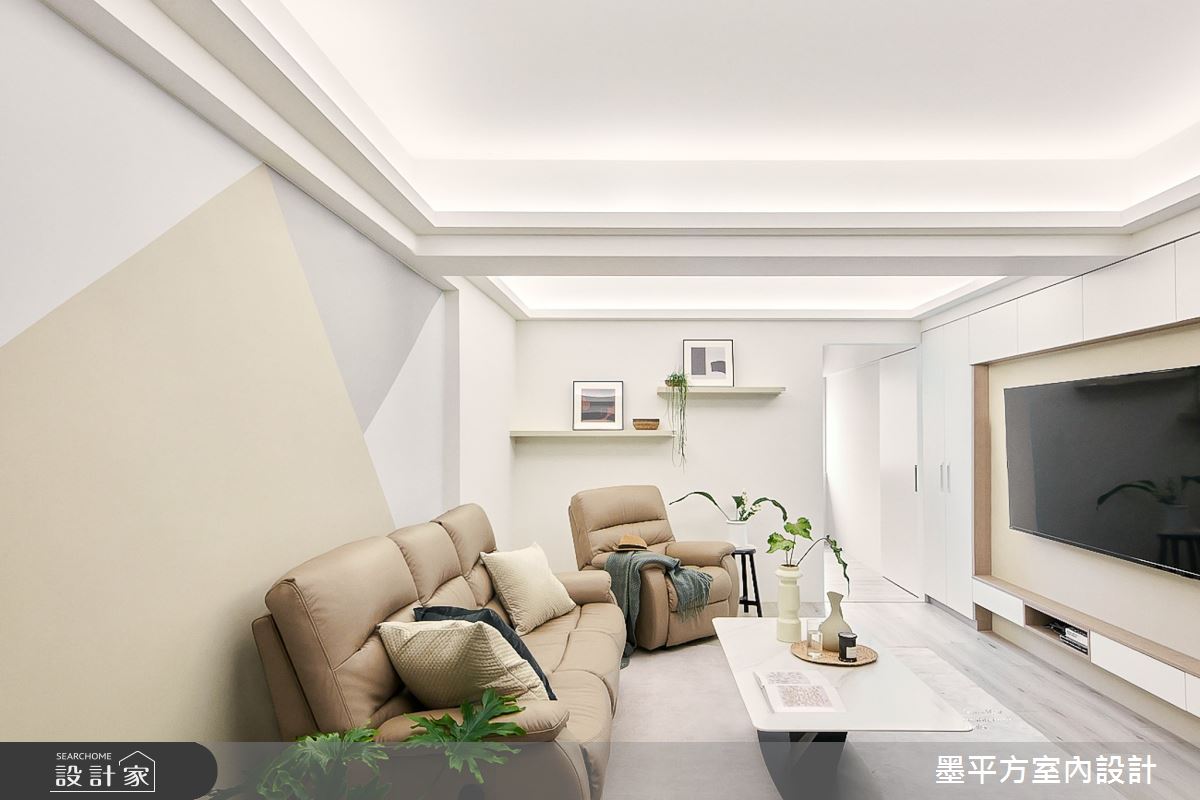 此案老屋屬於狹長格局，因屋況老舊面臨漏水、壁癌等窘