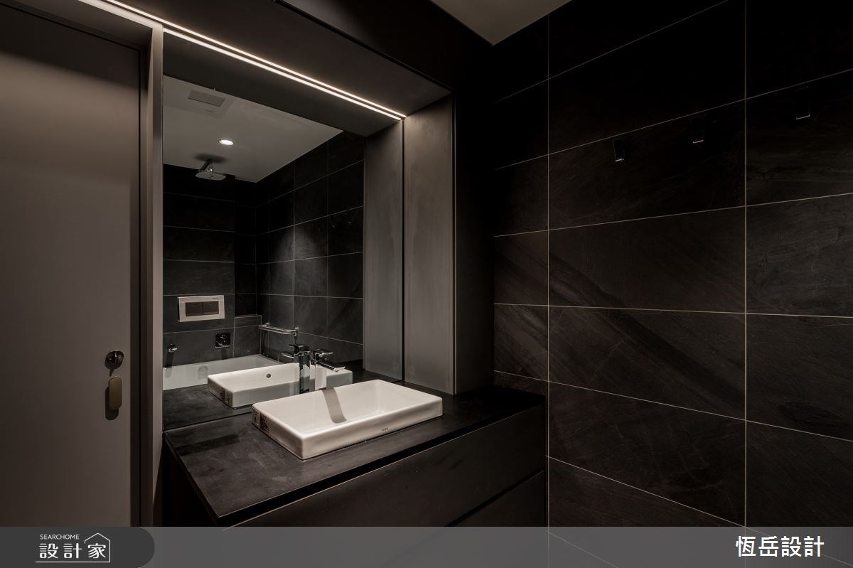 25 坪老屋的屋主來自瑞典，嚮往著極簡的機能美學，室