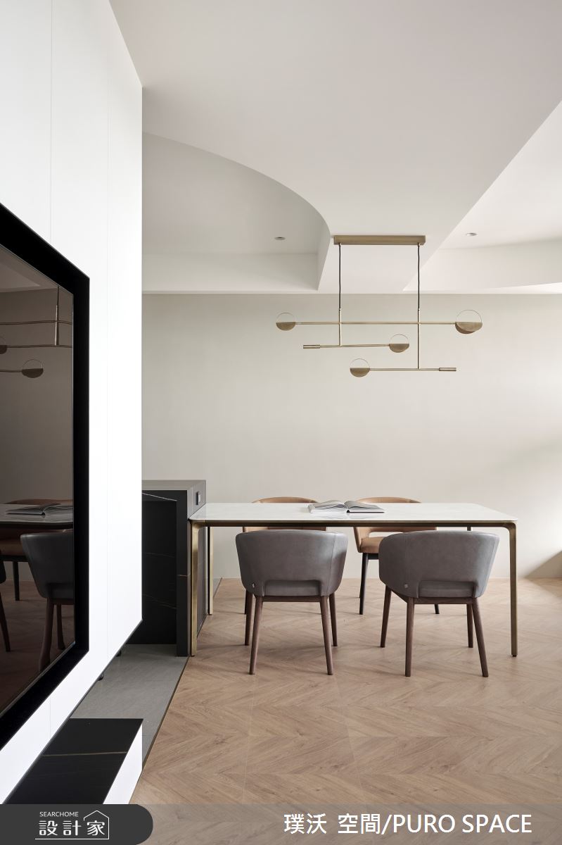 25坪現代風新成屋，採光條件良好，但原有建商空間規劃