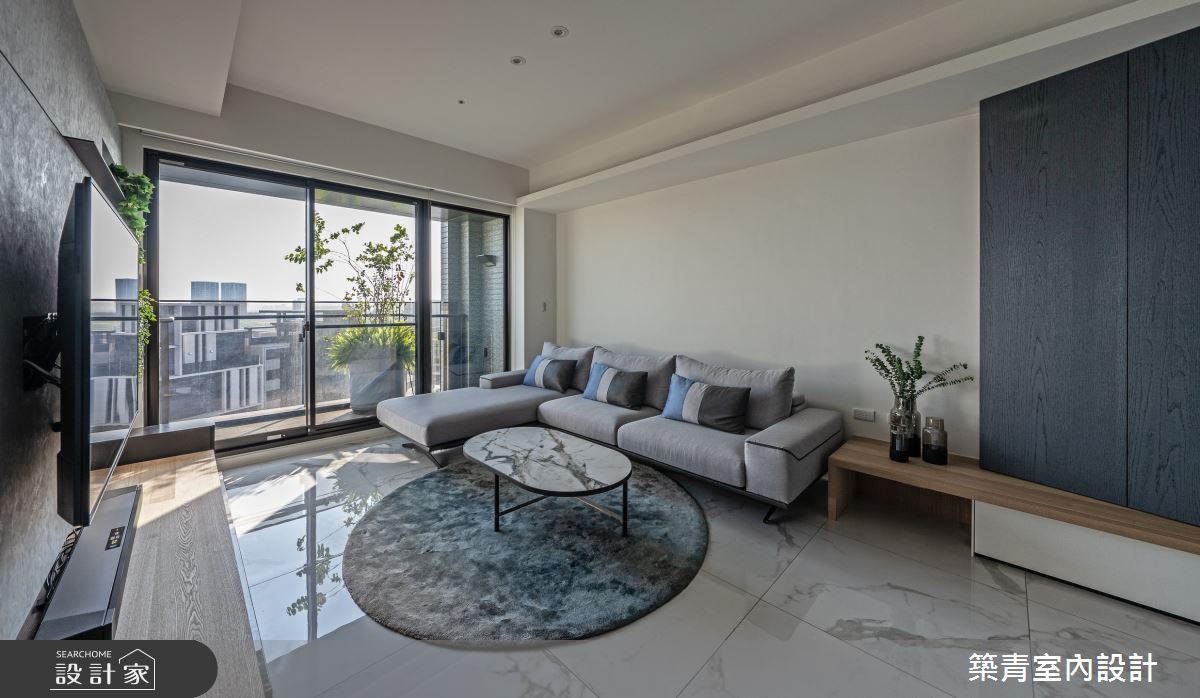 48坪的預售屋具備4房2廳,居住成員為4人與2隻可愛的貓