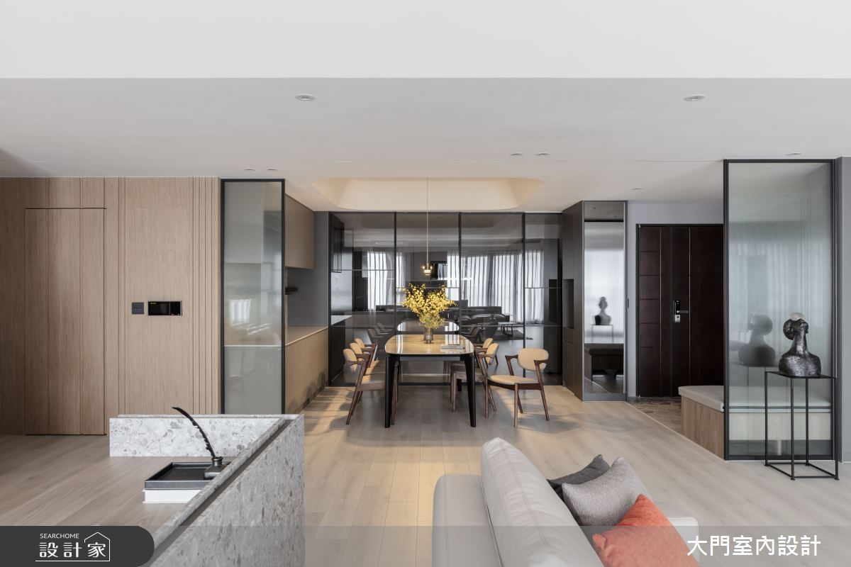 隨著都市發展進步,屋主選擇定居在地段精華豪宅聚落的