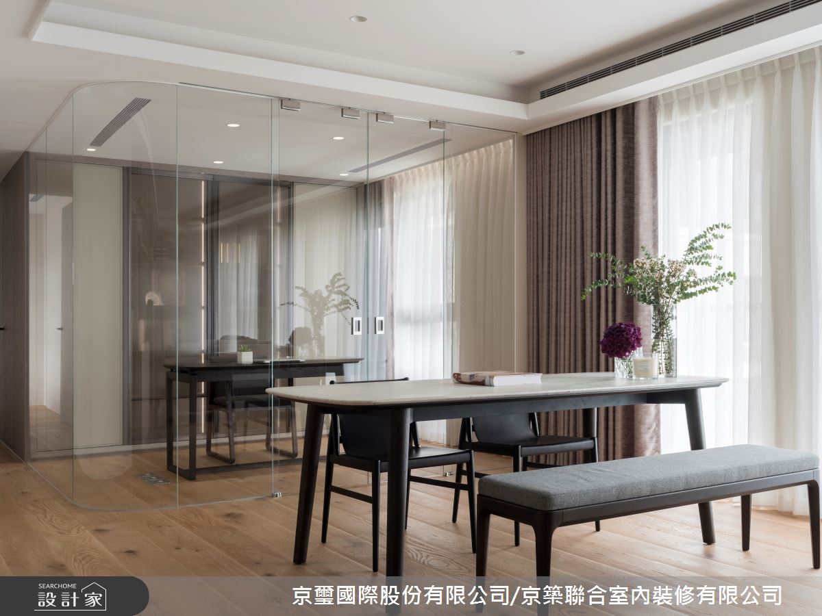 66坪現代簡約宅，有著一望無際的城市窗景，京璽國際股