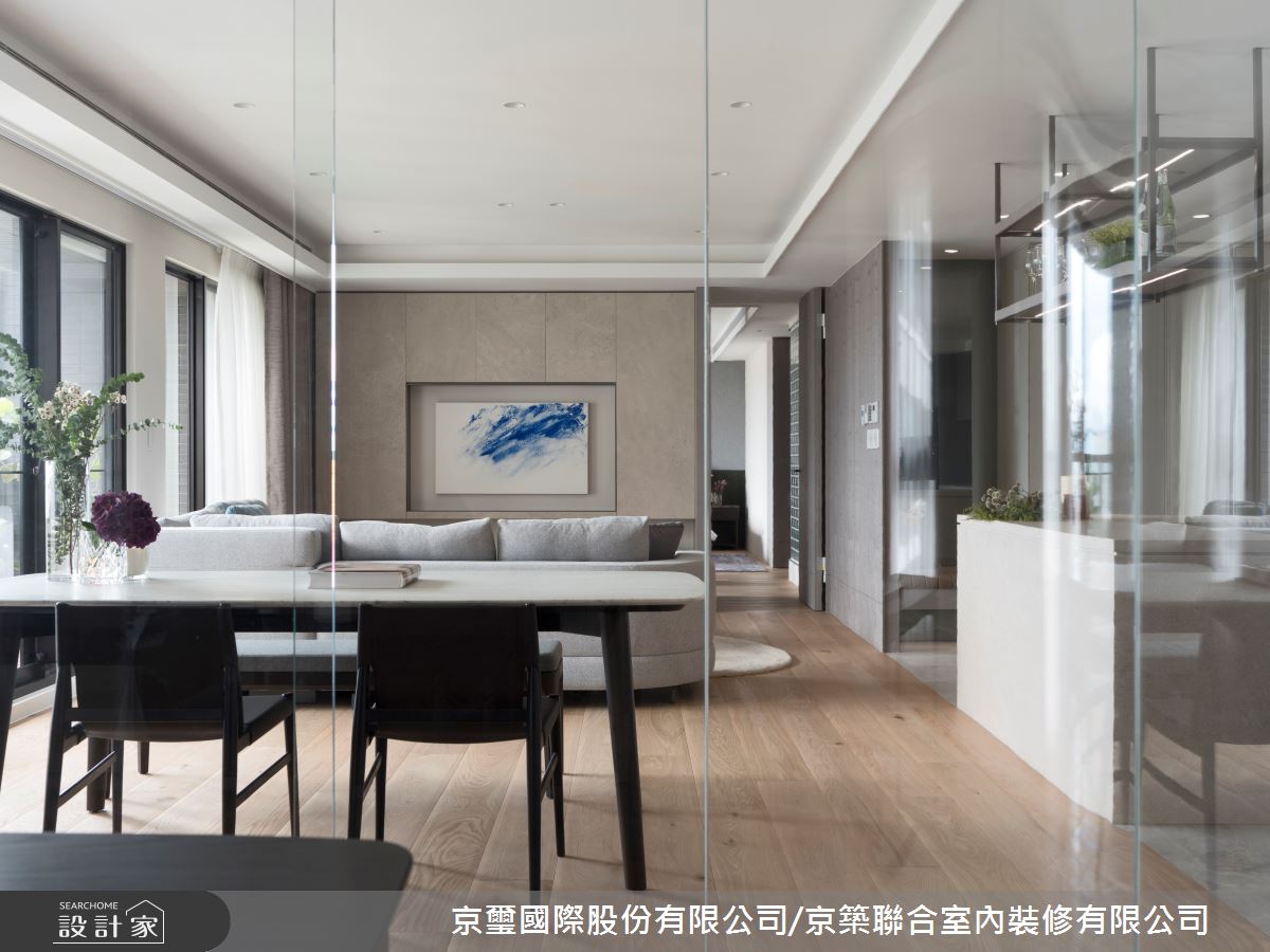 66坪現代簡約宅，有著一望無際的城市窗景，京璽國際股