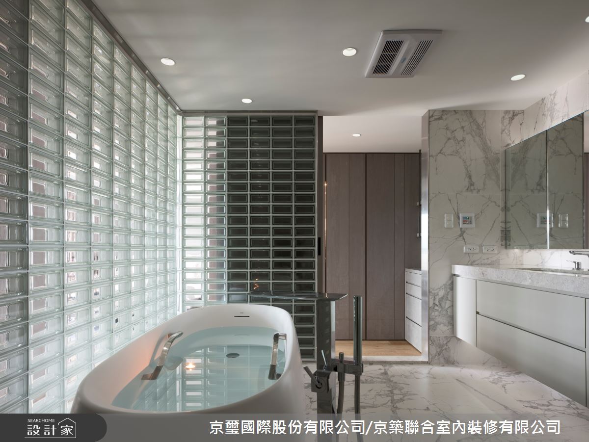 66坪現代簡約宅，有著一望無際的城市窗景，京璽國際股