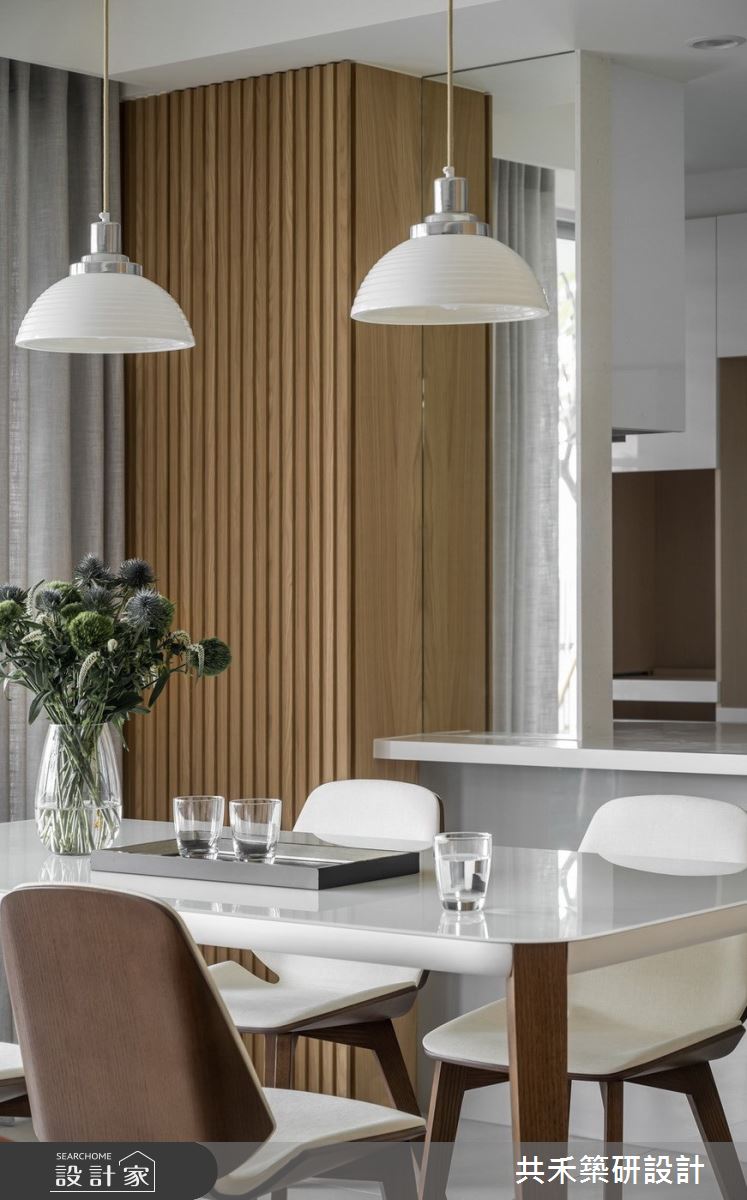 28坪現代風的三房兩廳的小家庭，在預售屋時便請共禾築