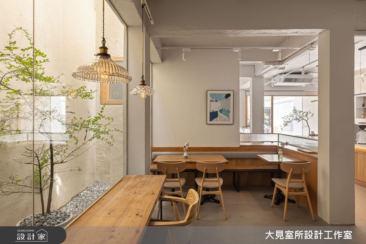 歷經歲月的30年的透天別墅老屋，翻新為「皿富器食 Min