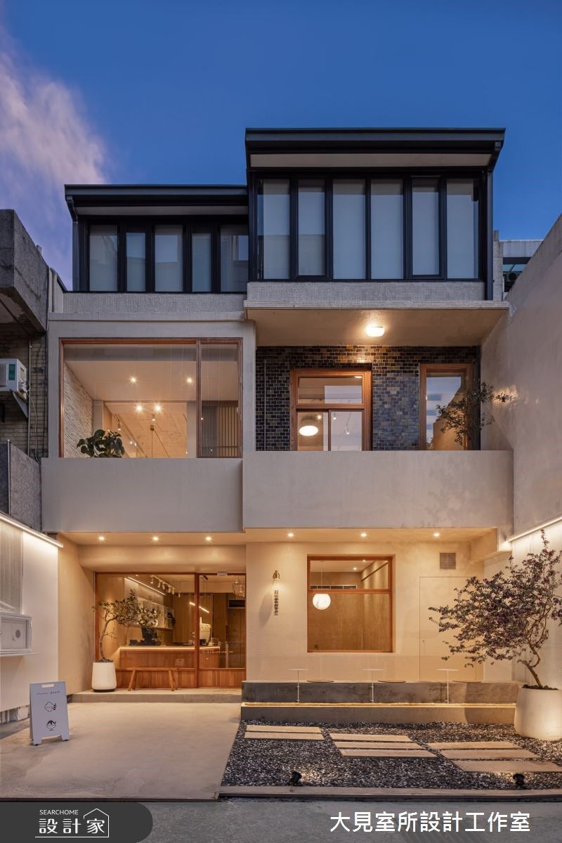 歷經歲月的30年的透天別墅老屋，翻新為「皿富器食 Min