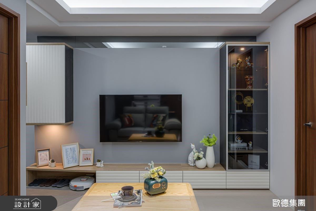 這間16坪單身宅住著一名科技新貴，設計師不受單一格式