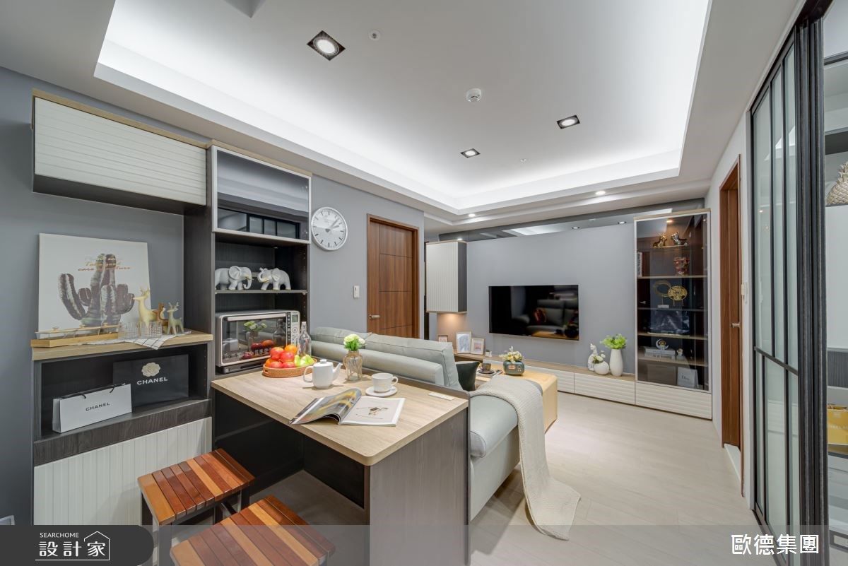 這間16坪單身宅住著一名科技新貴，設計師不受單一格式