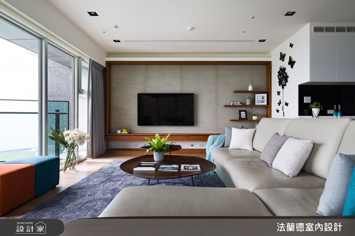 74 坪的現代風豪宅,擁有高樓層的三面景觀,針對屋主