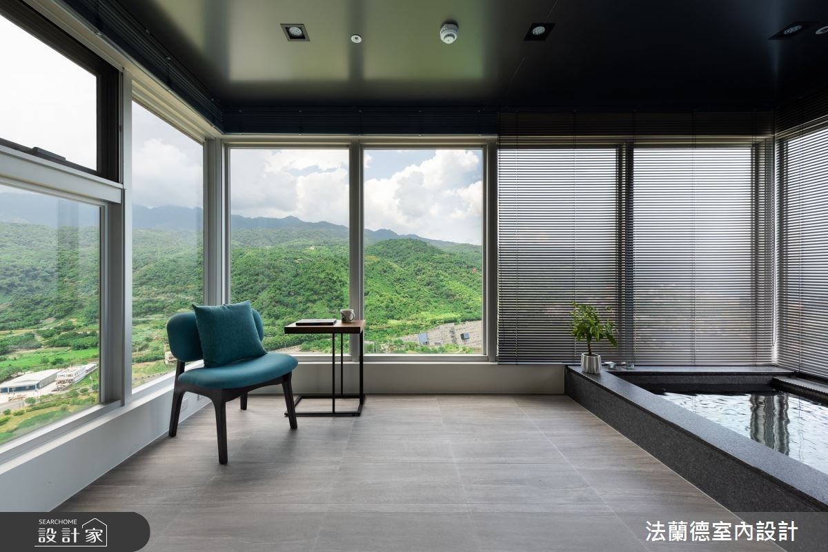 74 坪的現代風豪宅,擁有高樓層的三面景觀,針對屋主