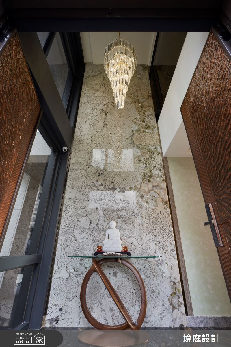 佔地百坪的透天老屋，擁有山景環繞的天然優勢，希望透