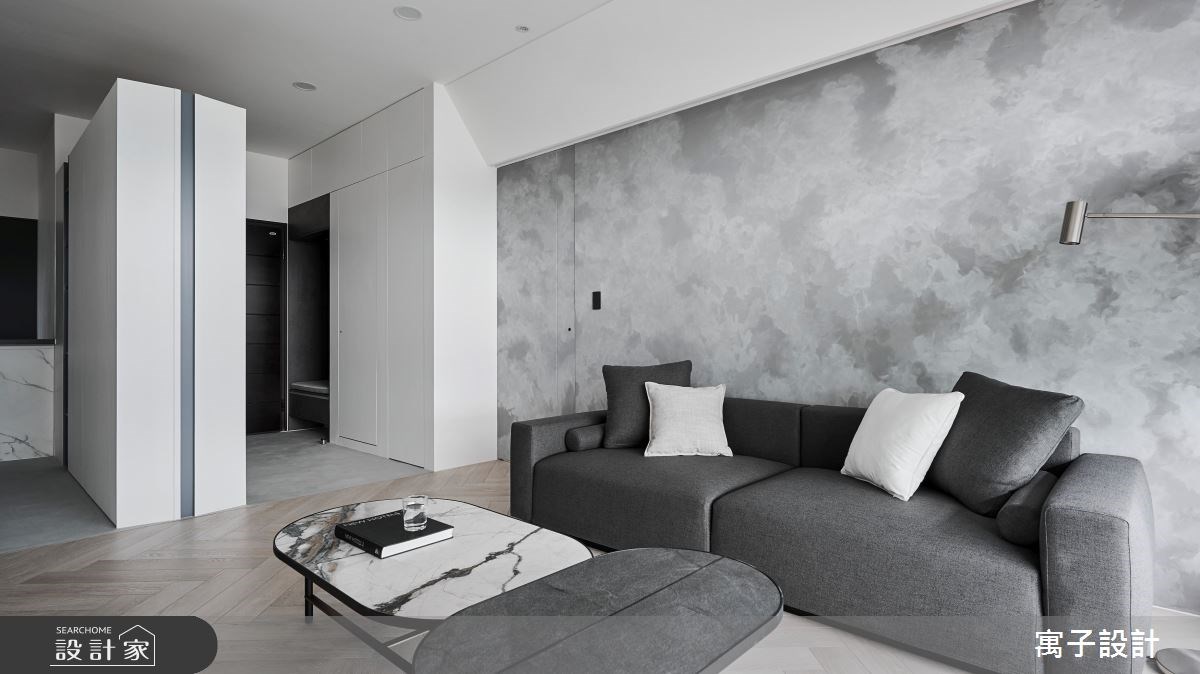 45 坪老屋坐擁舒適的採光和山景,設計師藉由簡潔沉靜