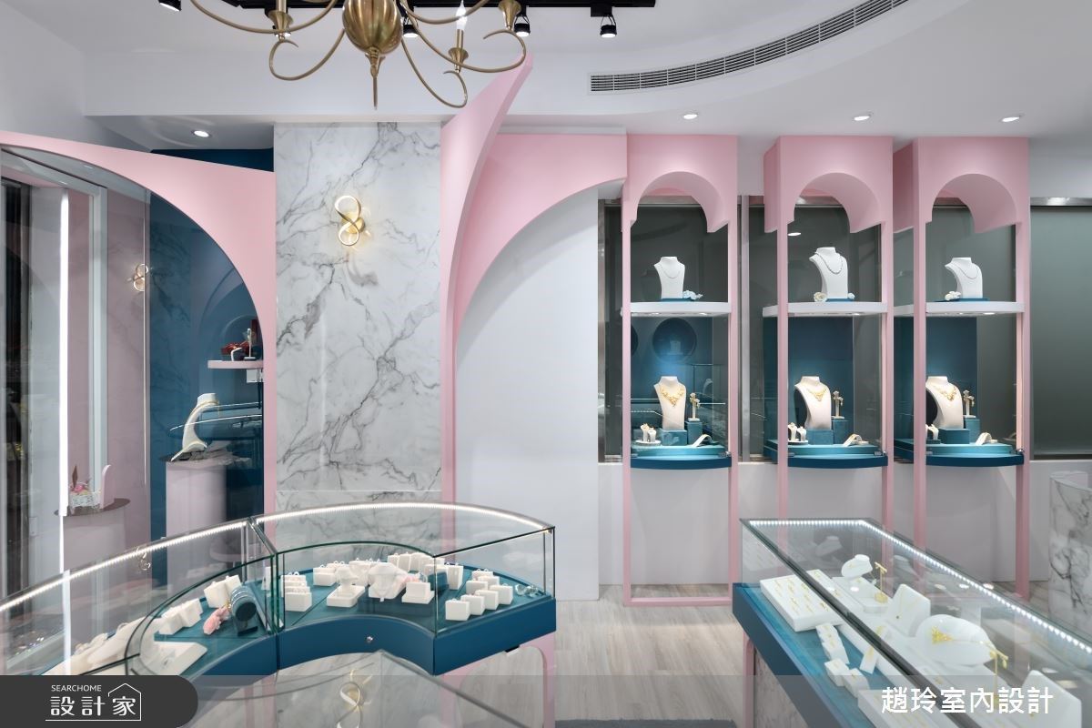 12坪中古屋翻新時髦珠寶店，以新古典風基調作為空間調