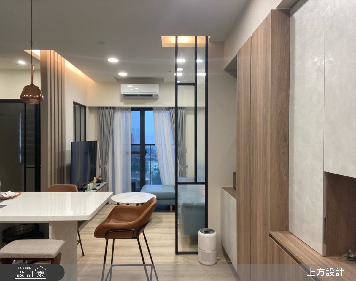 屋主購入座落於高鐵附近的新建案,為一間適合單身貴族