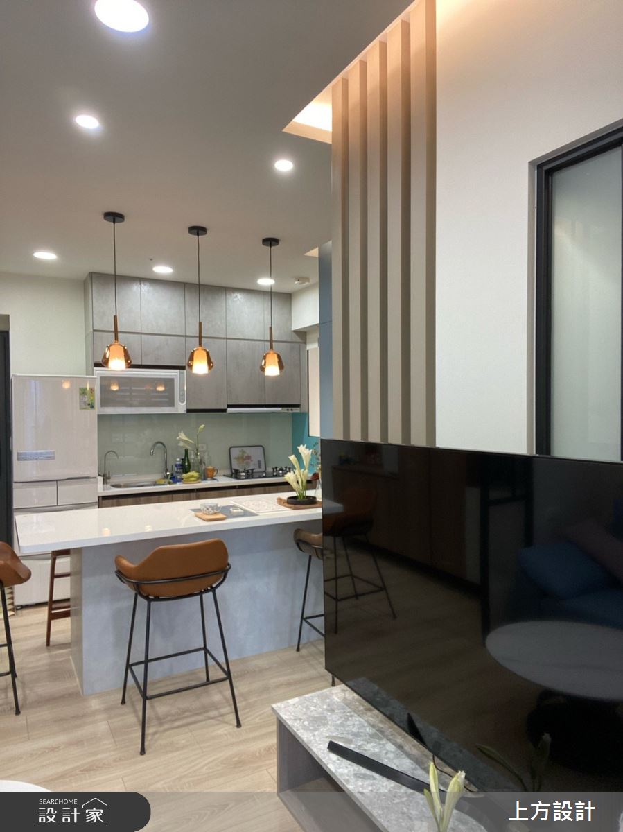 屋主購入座落於高鐵附近的新建案,為一間適合單身貴族