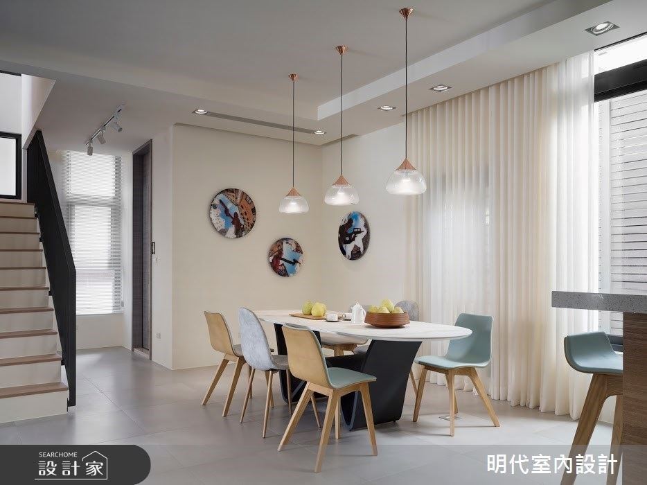 100坪的透天別墅經由設計師的巧手將室內三層樓依序規