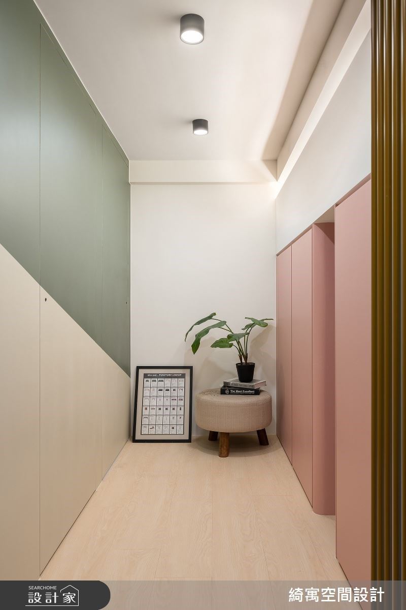 18 坪現代風住宅的屋主，希望給雙胞胎女兒充足的生活