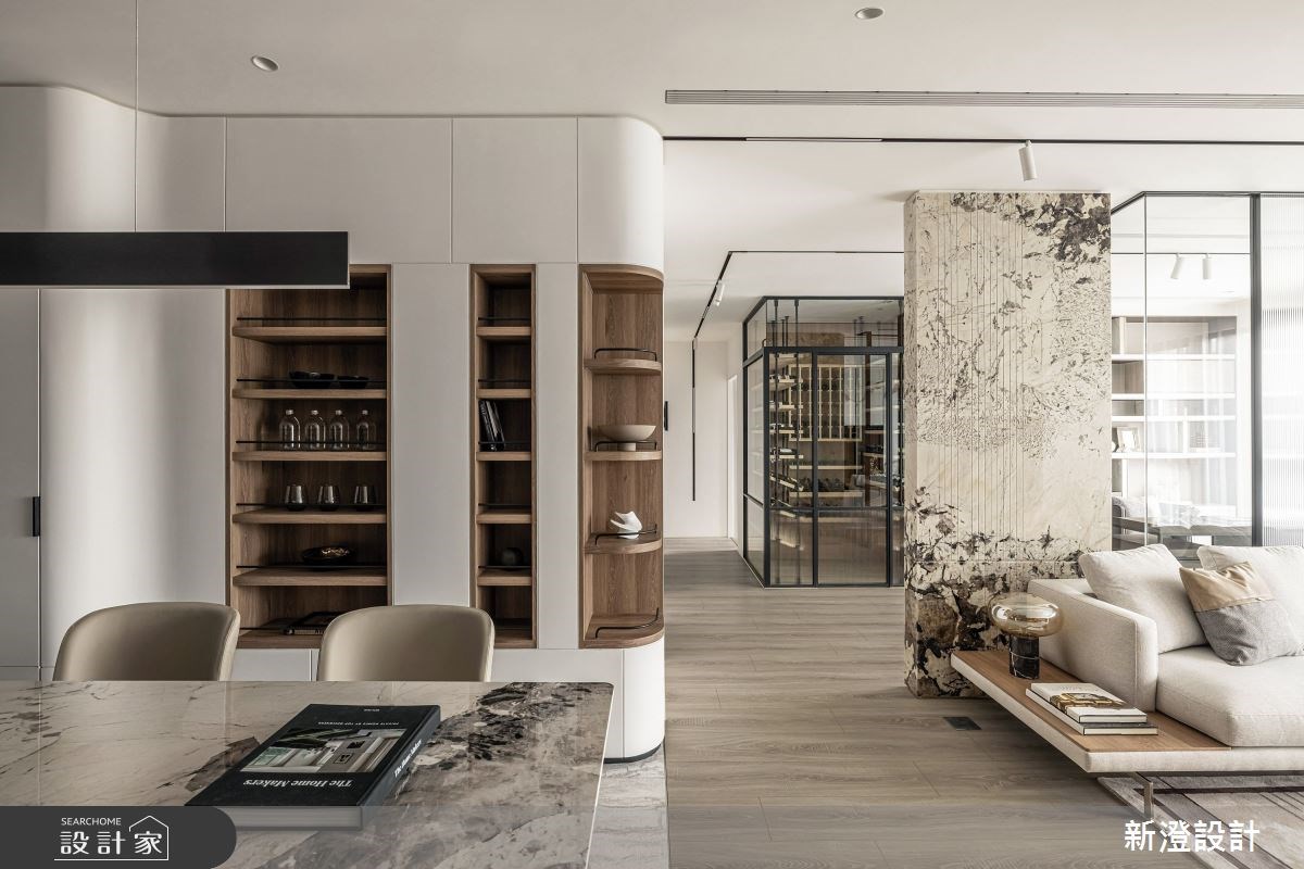 38 坪的現代風居所，屋主有收藏紅酒的喜好，設計師以