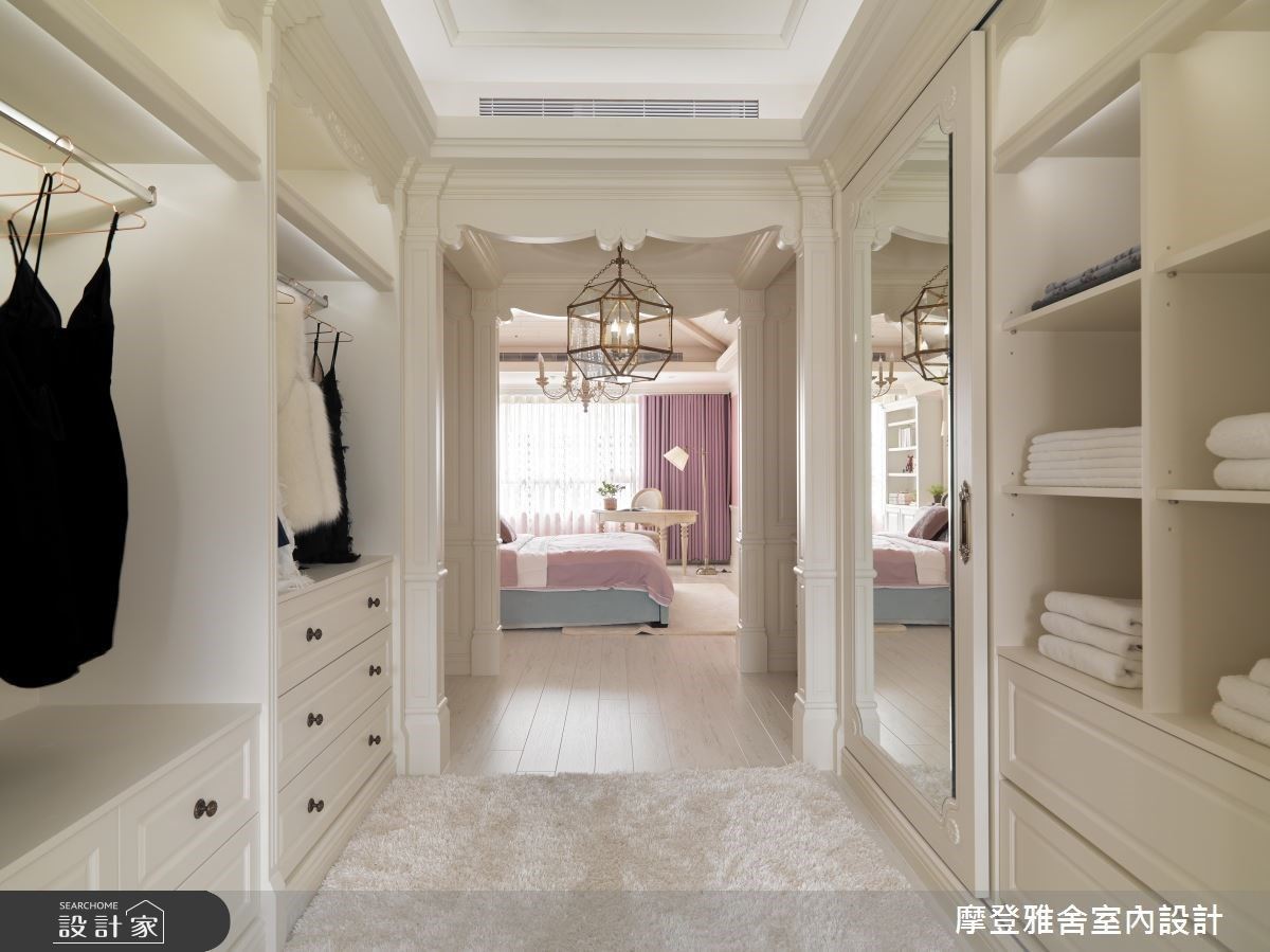 摩登雅舍室內設計主持設計師王思文（Vivian）與汪忠錠