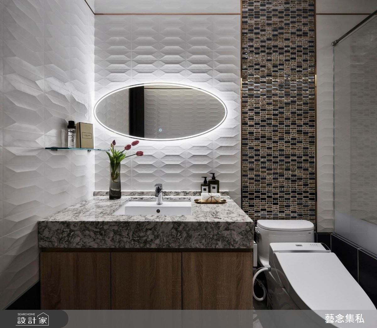 30 坪的基地空間有大面的弧形，設計師將邊間的劣勢化