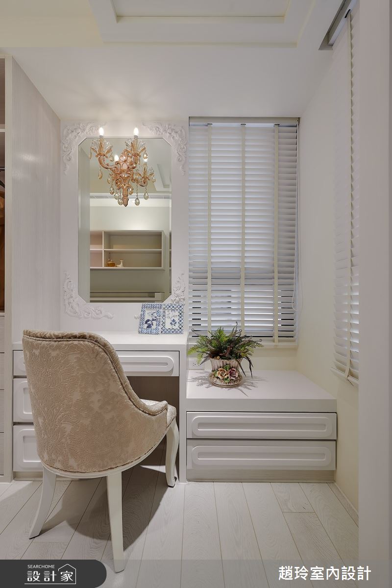 100坪的新成屋格局為5房2廳,居住成員為一對喜歡新古