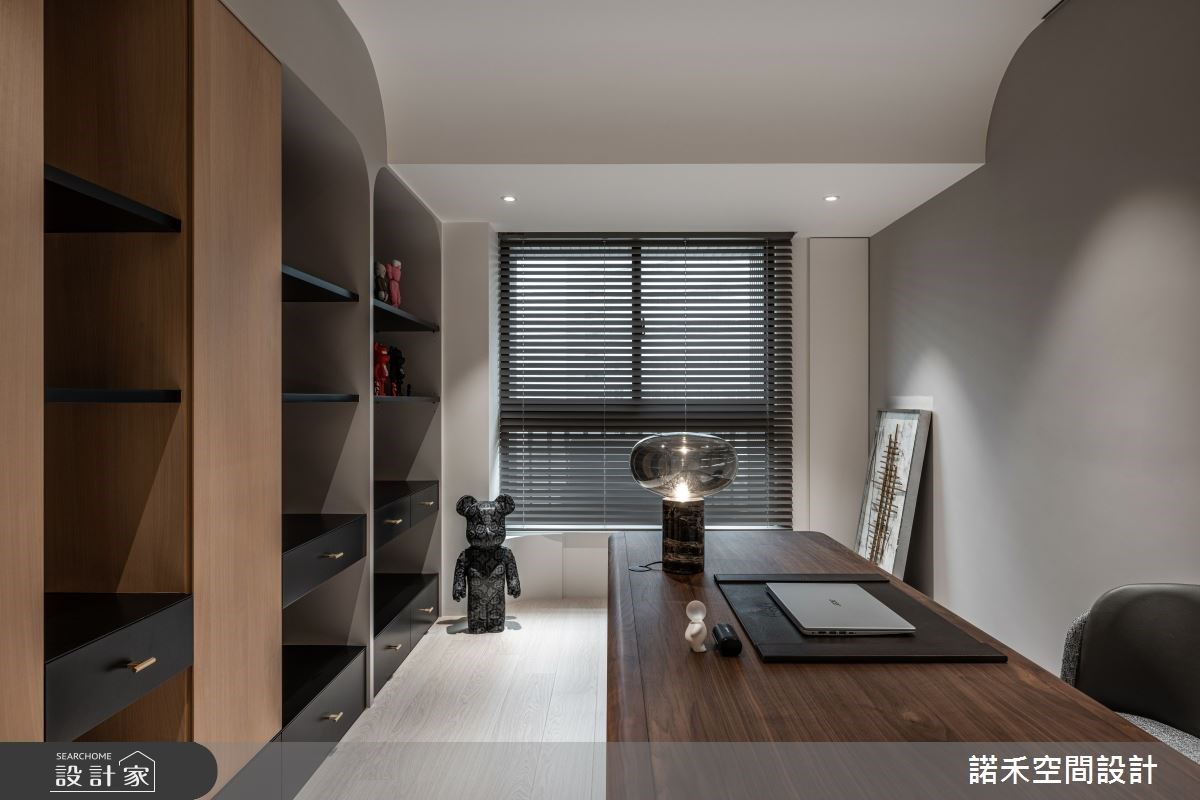 45坪中古屋翻轉為新婚宅，開放的空間格局裡，利用玻璃