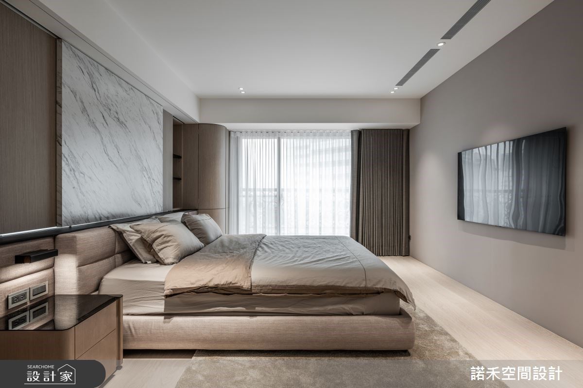 45坪中古屋翻轉為新婚宅，開放的空間格局裡，利用玻璃