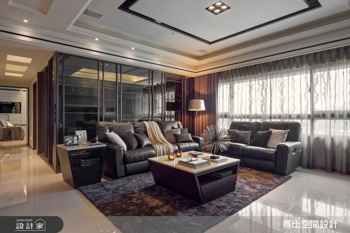 以客製化角度重新安排4房2廳格局，找回空間優勢更拉近