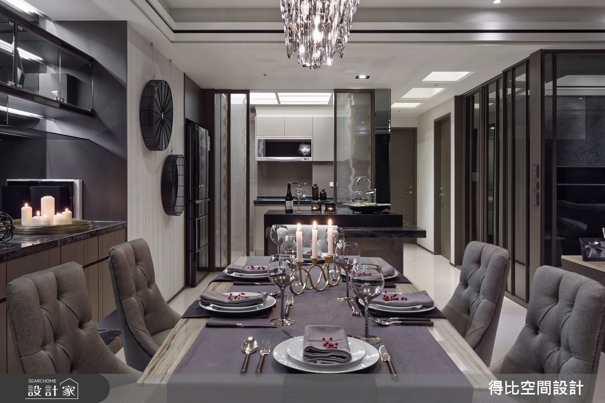 以客製化角度重新安排4房2廳格局，找回空間優勢更拉近