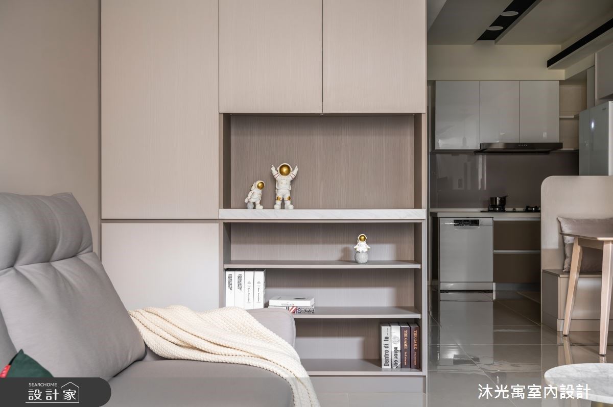 小小的30坪空間裝載著一家人的夢想藍圖。設計師選用溫