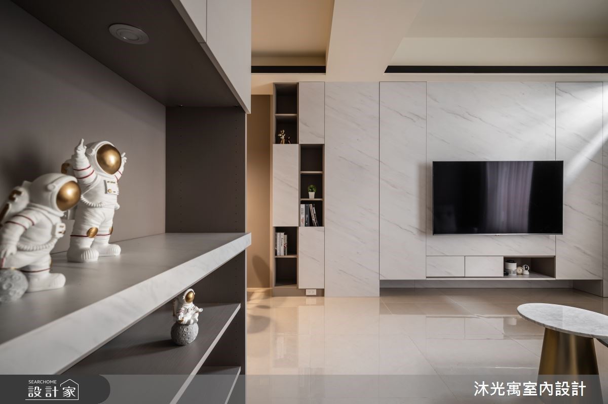 小小的30坪空間裝載著一家人的夢想藍圖。設計師選用溫