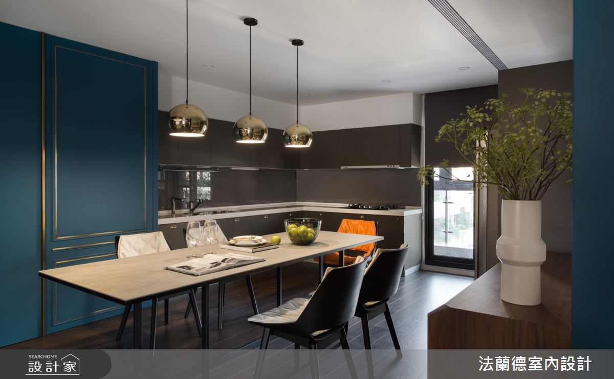 45坪現代風擁有3房3廳，居住成員為2位大人和2位小孩，