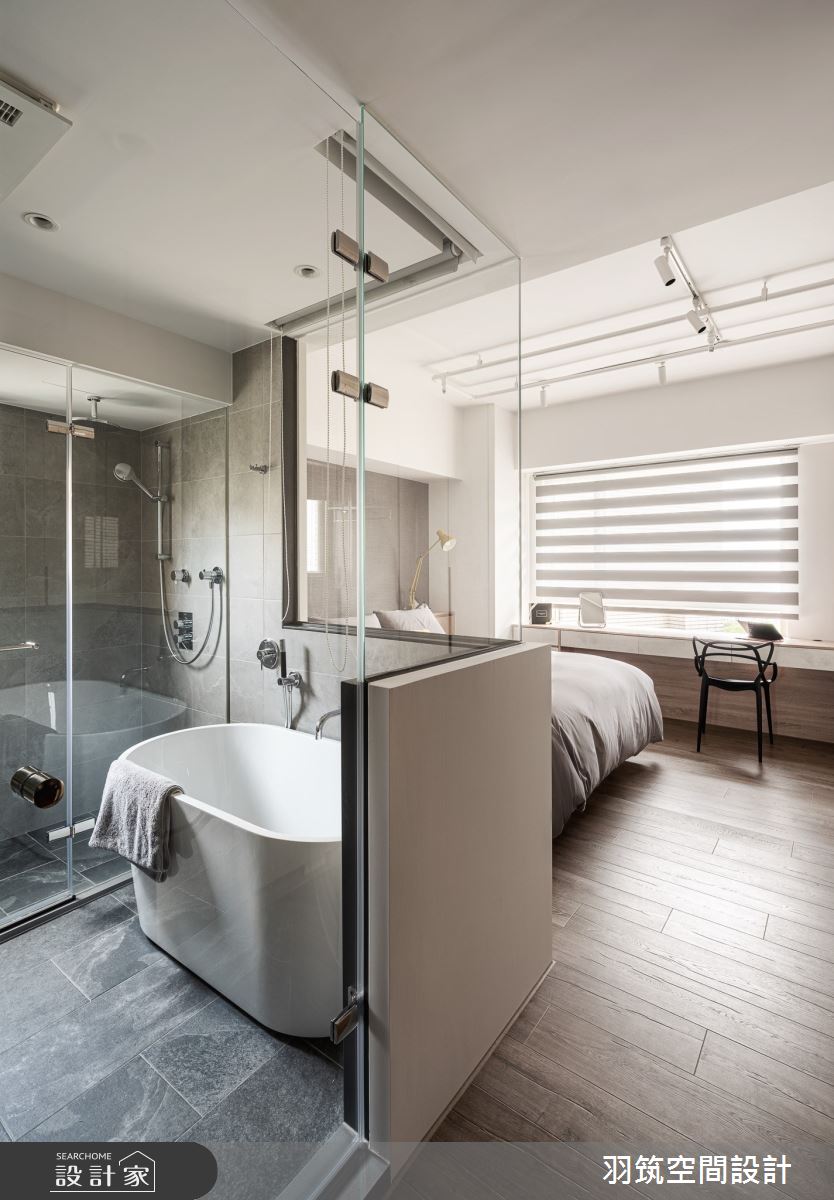 室內35坪的空間,原有動線不佳、收納不足的問題,經設