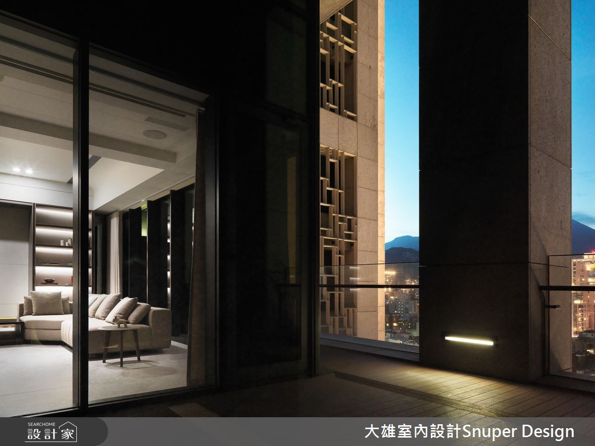 100坪的毛胚屋循著建築特性與優異的樓層高度,探索空