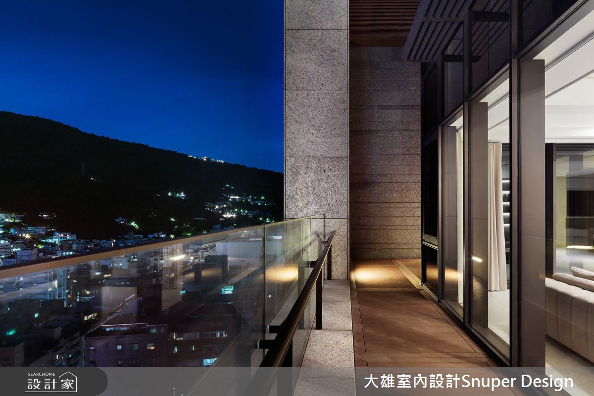 100坪的毛胚屋循著建築特性與優異的樓層高度,探索空