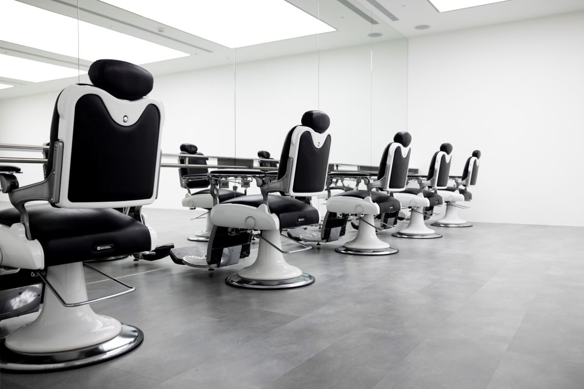 身兼藝術家、空間策展人、台灣男仕理容第一品牌 SCULP