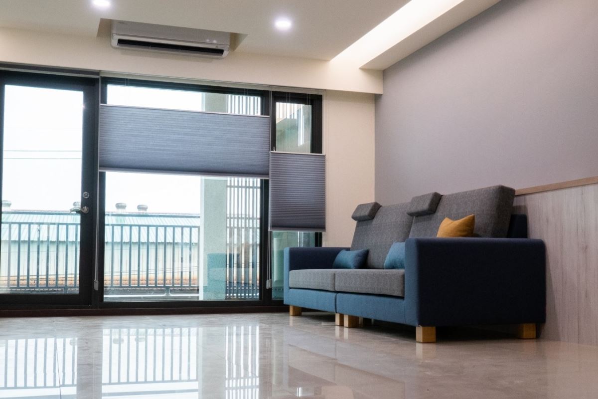 選擇適當軟硬度的泡綿並搭配正確坐姿,讓久坐不再成為負擔。 選擇適當軟硬度的泡綿並搭配正確坐姿,讓久坐不再成為負擔。