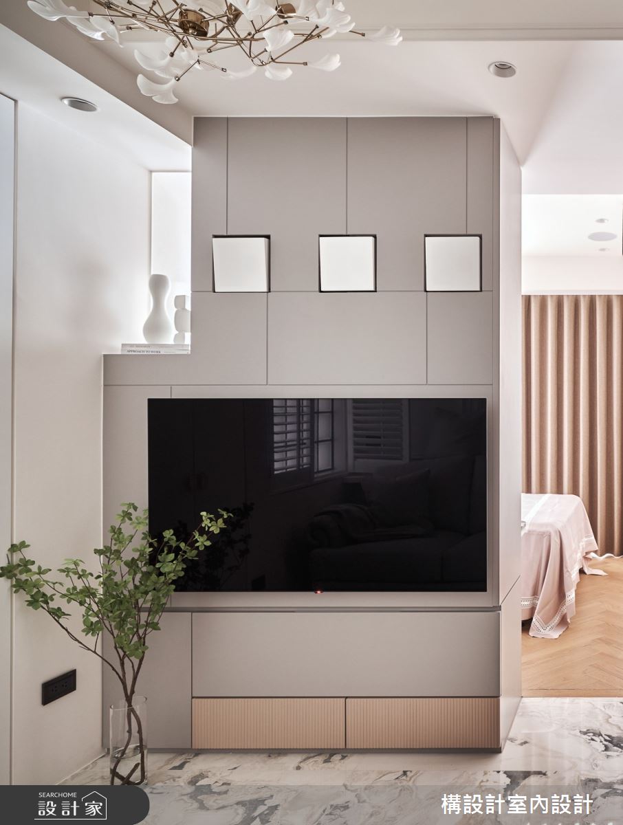 9坪的新成屋居住成員是1位女性，喜歡有特色的法式新古