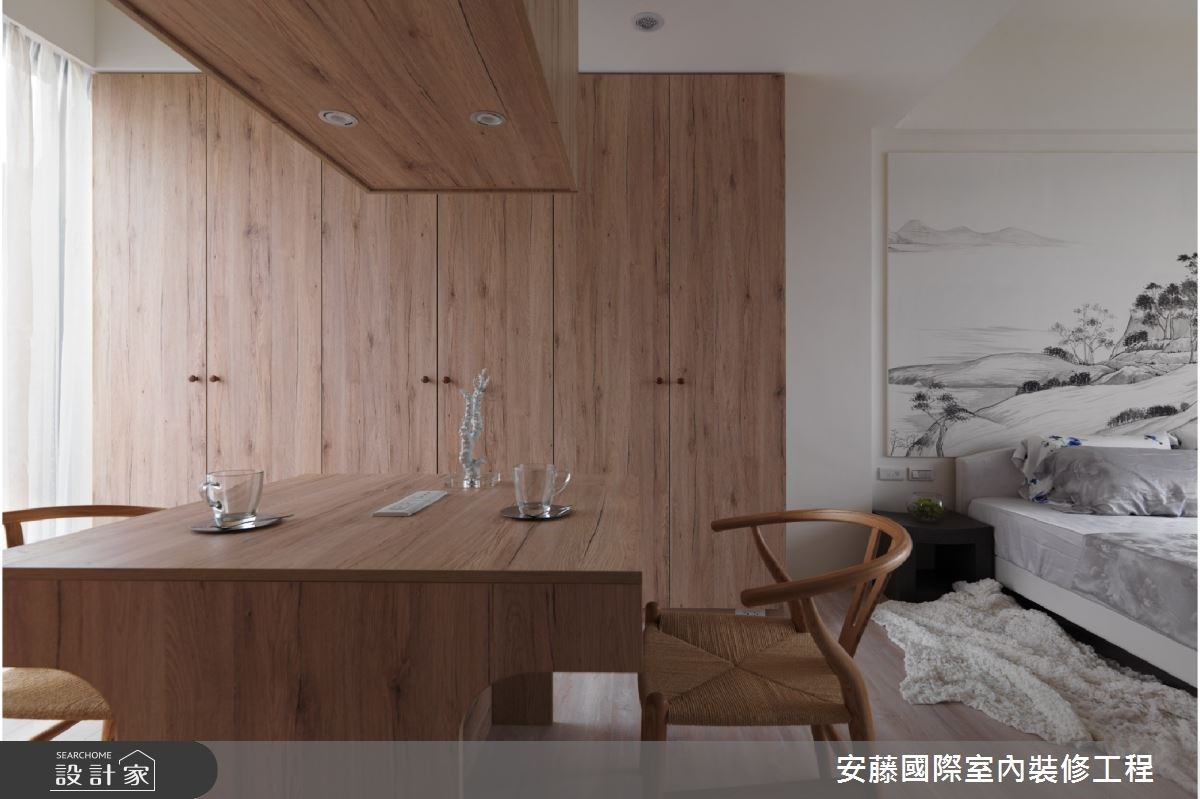 近百坪的透天別墅，周圍環繞著依山傍水的自然幽靜，設