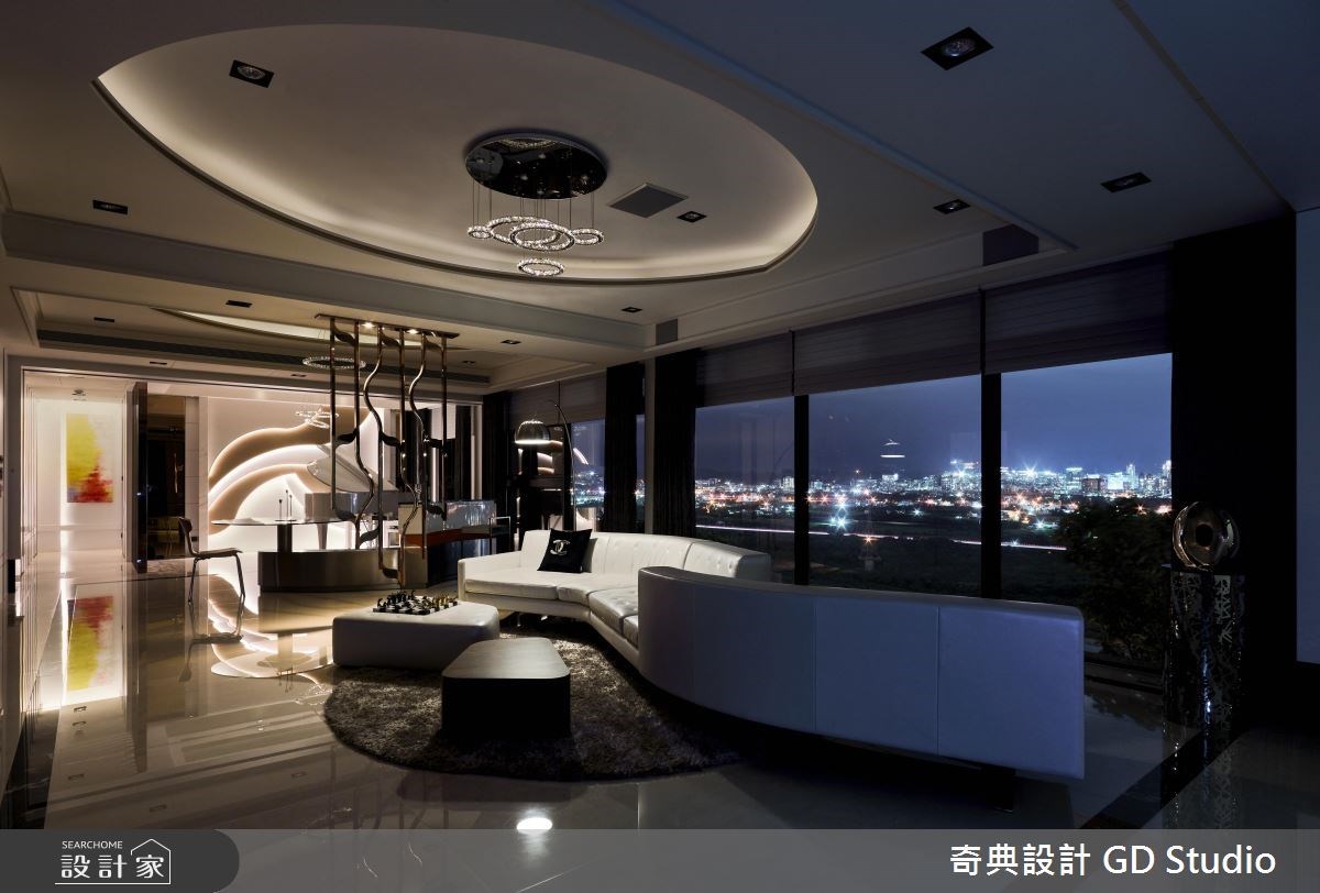 融合「水岸意象」與時尚人文品味,70 坪的現代風大宅